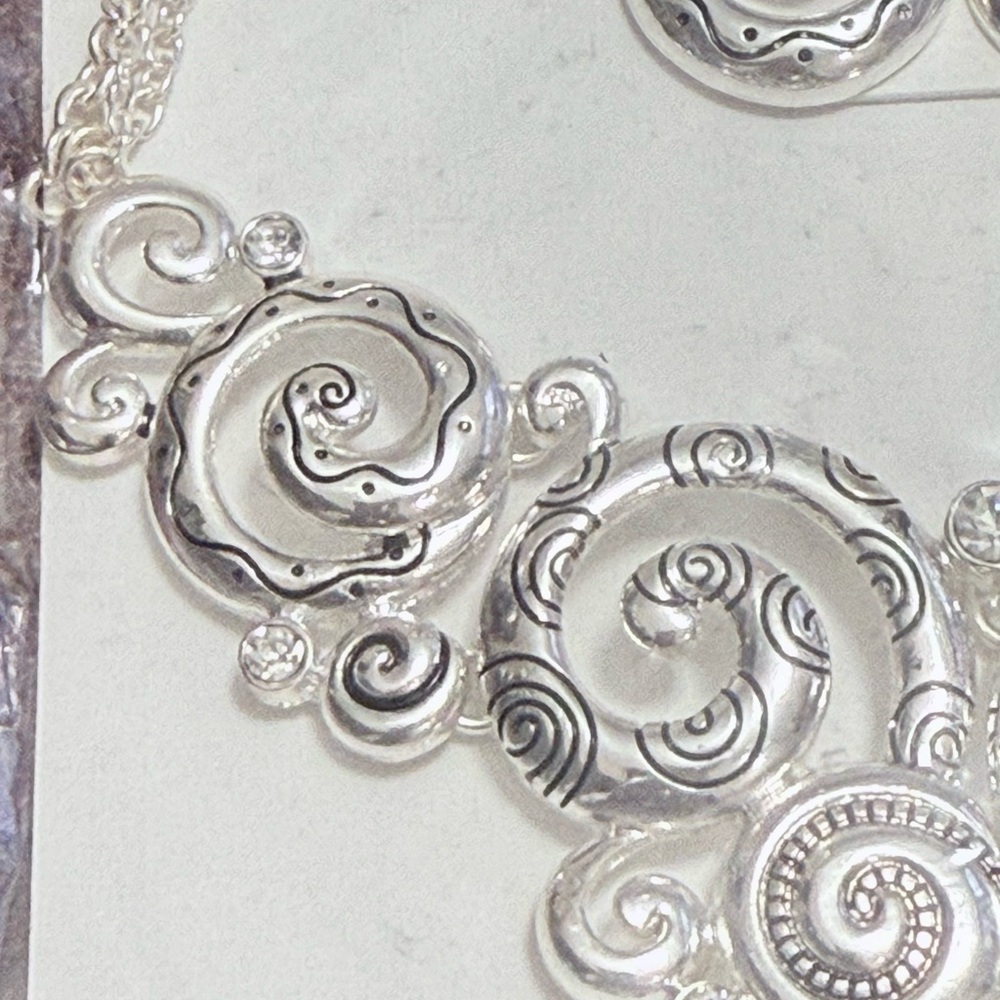 NWT Silver Tone Swirl Statement Necklace & Earrings Set Boho Romantic - Picture 2 of 5